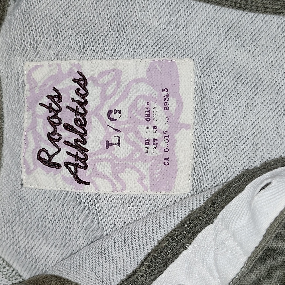 ROOTS Distressed Quarter Button Hoodie, VGUC, Size L - Picture 2 of 5